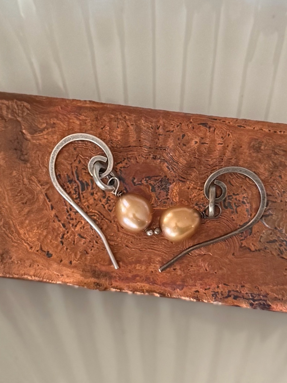 Retired Silpada Sterling Silver Peach Pearl Drop Earrings, Boho Dangle W1550 - Picture 9 of 10